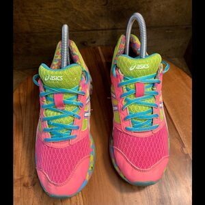 ASICS girls.   Inv 5142